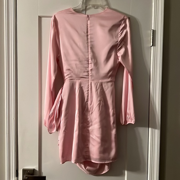 Wayf Attina Belted Wrap Dresssize XS NWT - Picture 8 of 8